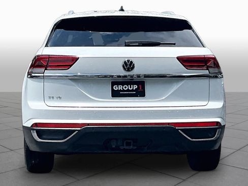 Used 2022 Volkswagen Atlas Cross Sport SE w/ Black Wheel Package FWD image 5
