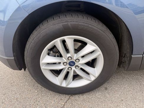Used 2018 Ford Edge SEL w/ Equipment Group 201A AWD/4WD image 10