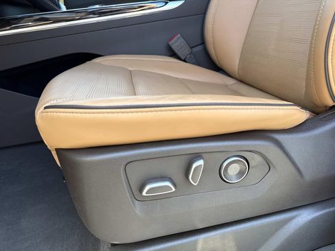 Certified 2025 Cadillac Escalade Premium Luxury w/ Touring Package AWD/4WD image 20