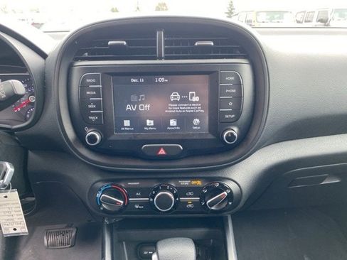 Used 2020 Kia Soul LX image 24