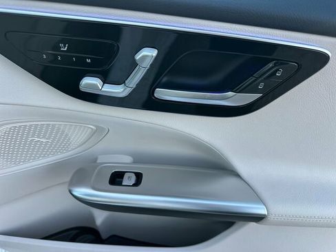 Certified 2025 Mercedes-Benz C 300 Sedan image 21