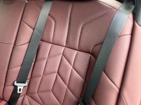 Used 2024 BMW 760i xDrive w/ Premium Package 2 image 37