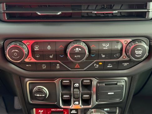 New 2026 Jeep Gladiator Mojave AWD/4WD image 23