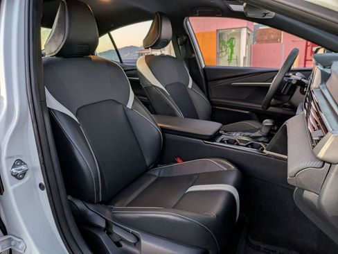 Used 2025 Toyota Camry SE image 28