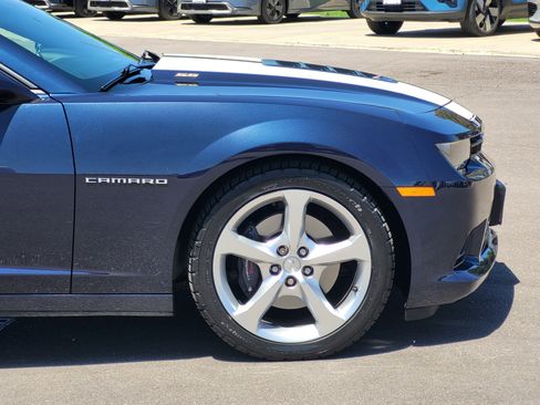 Used 2015 Chevrolet Camaro SS w/ Rear Vision Package RWD image 7