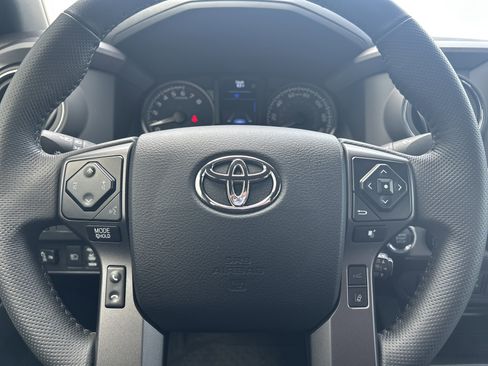 Used 2023 Toyota Tacoma TRD Off-Road w/ Technology Package image 17