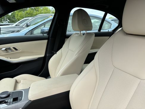 Used 2026 BMW 330i Sedan w/ Convenience Package RWD image 17