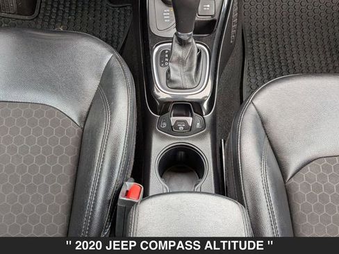Used 2020 Jeep Compass Latitude image 31