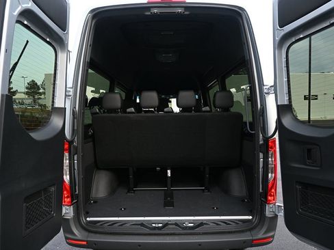 Used 2025 Mercedes-Benz Sprinter 2500 image 29
