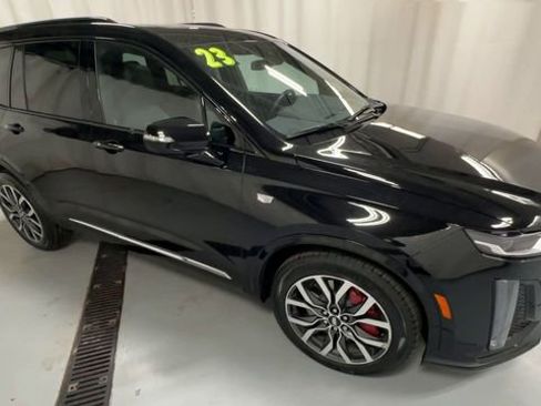 Used 2023 Cadillac XT6 Sport AWD/4WD image 2