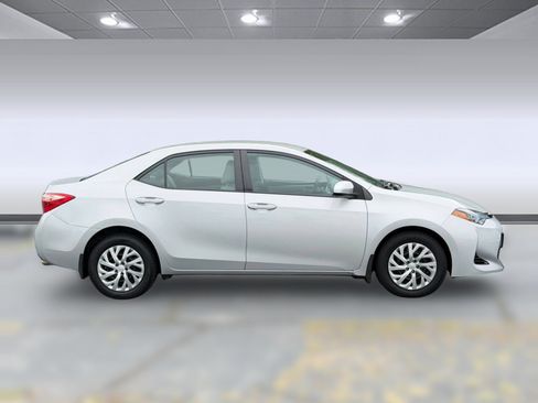 Used 2019 Toyota Corolla LE FWD image 6