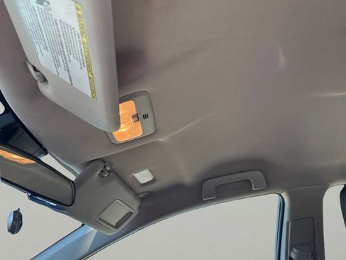 Used 2018 Toyota Corolla SE FWD image 16