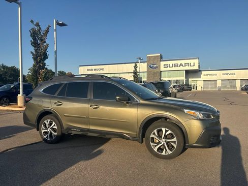 Used 2021 Subaru Outback Limited AWD/4WD image 1