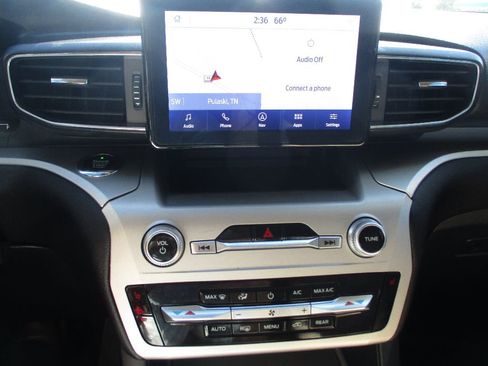 Certified 2021 Ford Explorer XLT w/ Equipment Group 202A image 6