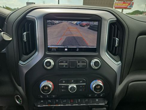 Used 2019 GMC Sierra 1500 SLT w/ SLT Premium Package AWD/4WD image 17