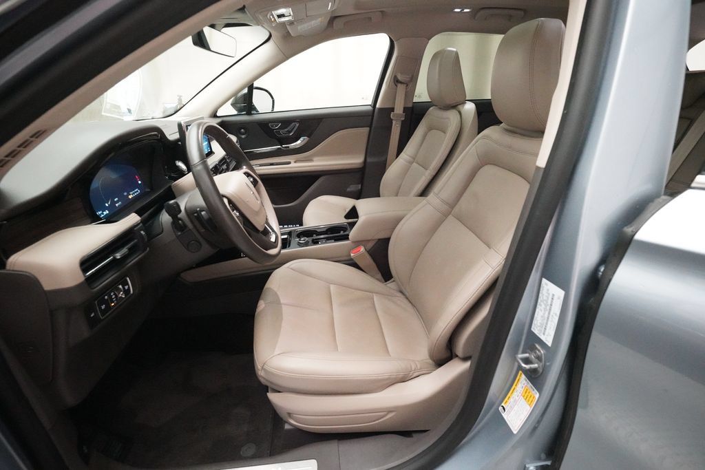 Used 2022 Lincoln Corsair Reserve w/ Equipment Group 201A AWD/4WD image 7