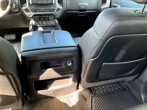 Used 2015 GMC Sierra 1500 SLT w/ SLT Crew Cab Value Package AWD/4WD image 11