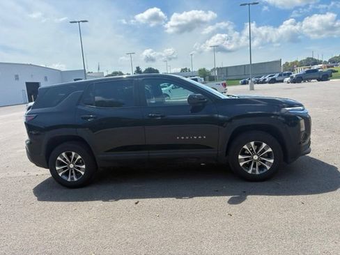 Used 2026 Chevrolet Equinox LT AWD/4WD image 9