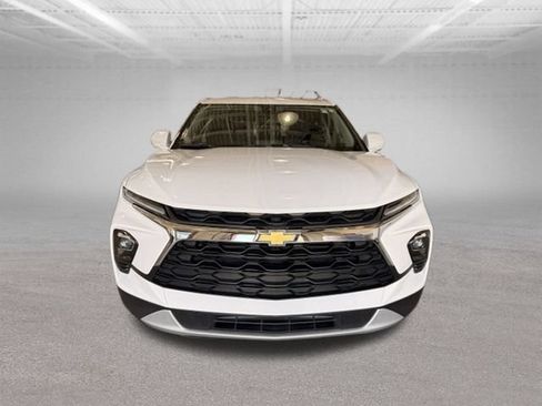 Used 2024 Chevrolet Blazer LT FWD image 2