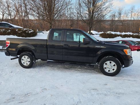 Used 2011 Ford F150 STX w/ Communications Pkg image 4