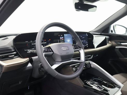 New 2025 Audi Q5 Premium image 15