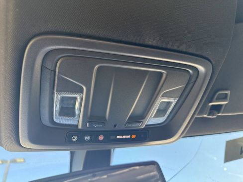 Used 2020 GMC Sierra 1500 SLT image 14