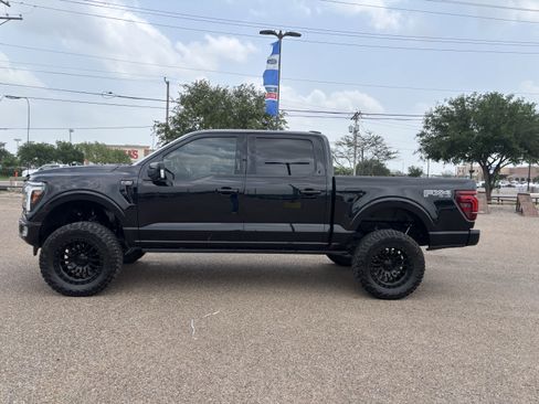 Certified 2024 Ford F150 Platinum w/ FX4 Off-Road Package AWD/4WD image 2