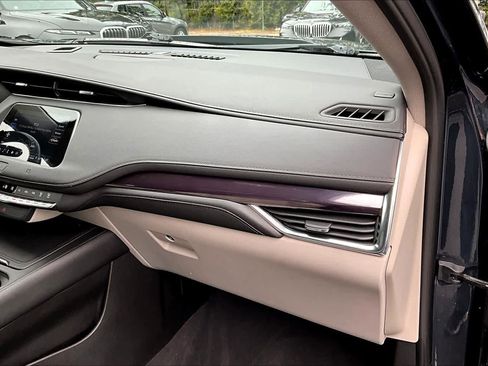 Used 2021 Cadillac XT4 Luxury image 35