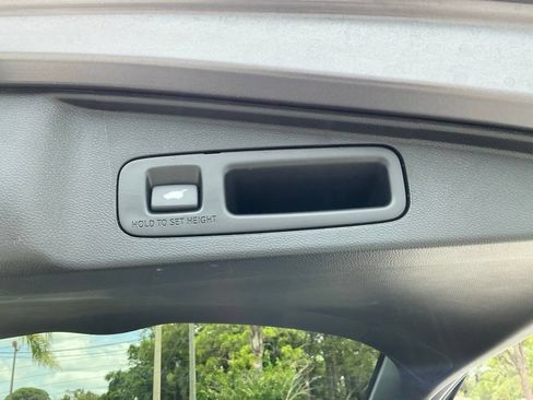 Used 2020 Honda CR-V Touring image 30