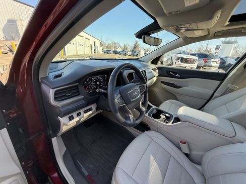 Used 2023 GMC Acadia Denali w/ Denali Ultimate Package image 4