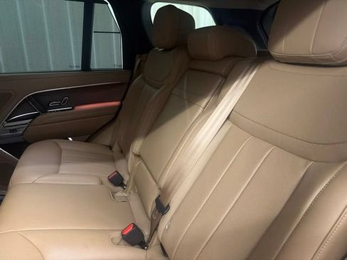 Certified 2025 Land Rover Range Rover SE AWD/4WD image 14