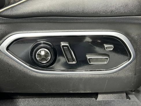 Used 2022 Jeep Grand Cherokee Summit w/ Advanced Protech Group IV AWD/4WD image 11