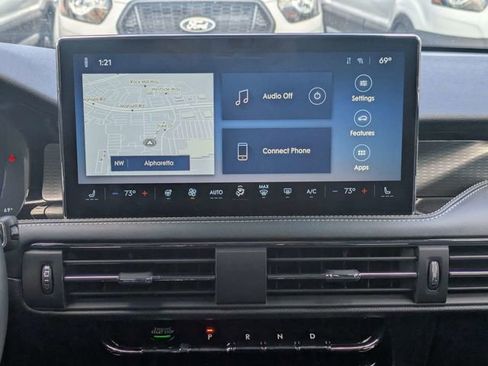 Used 2025 Lincoln Corsair Grand Touring w/ Equipment Group 301A image 18