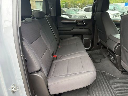 Used 2024 Chevrolet Silverado 1500 LT AWD/4WD image 18
