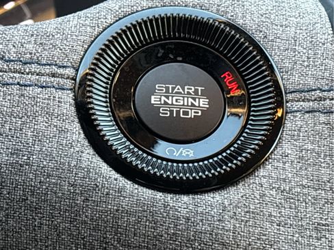 Used 2022 Jeep Compass Latitude w/ Convenience Group image 17