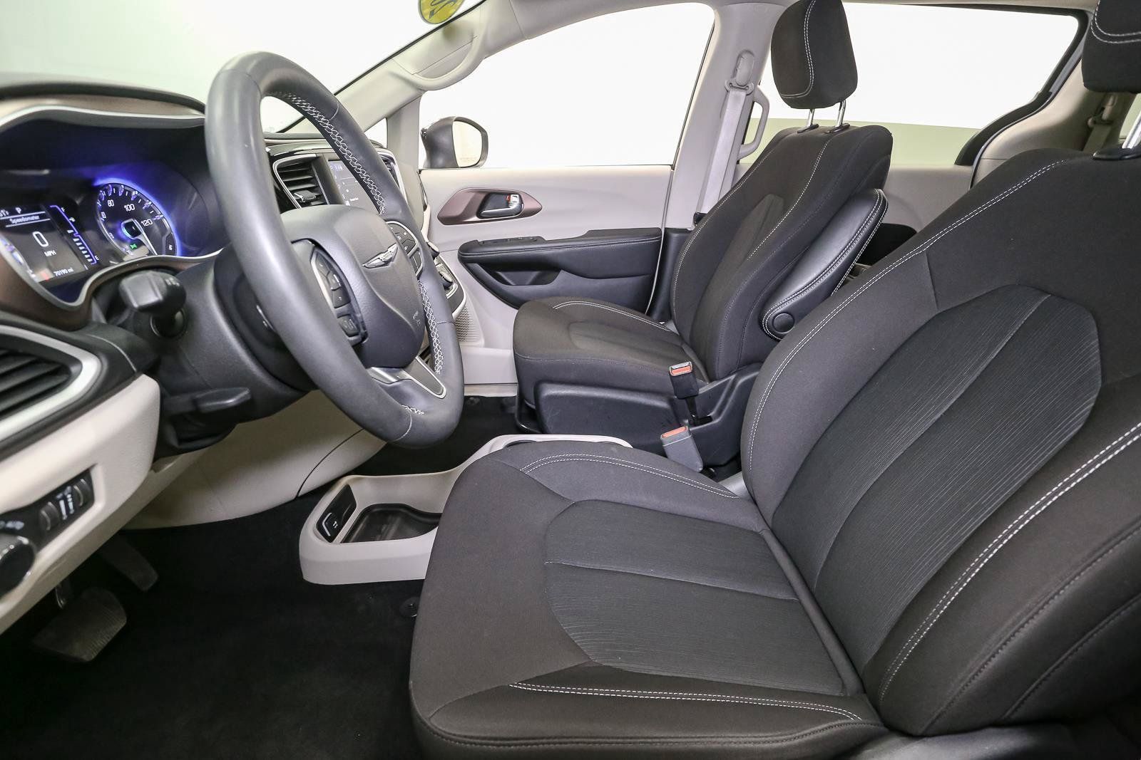 Used 2024 Chrysler Voyager LX FWD image 42