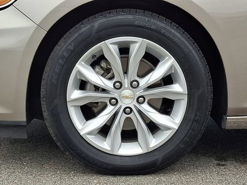 Used 2024 Chevrolet Malibu LT FWD image 8