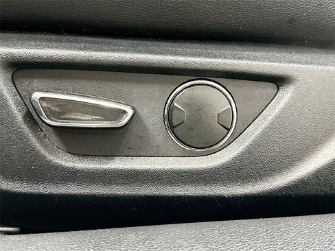 Used 2015 Ford Mustang GT Premium image 32