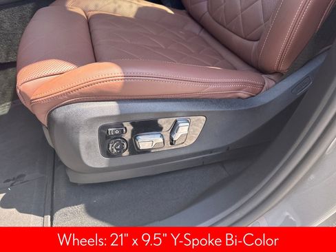 Used 2024 BMW X7 xDrive40i image 25