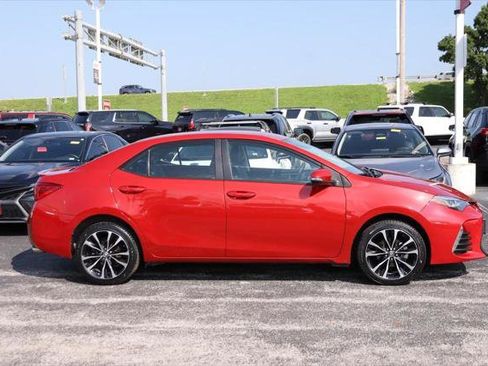 Certified 2019 Toyota Corolla SE FWD image 5