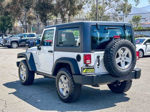 Used 2012 Jeep Wrangler Rubicon w/ PWR Convenience Group AWD/4WD image 7