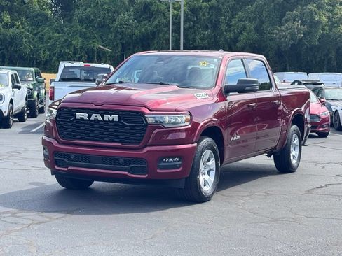 Used 2025 RAM 1500 Big Horn AWD/4WD image 2