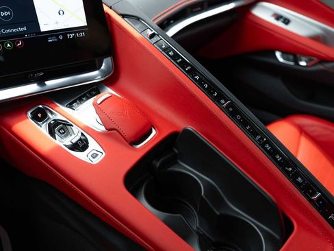 Used 2020 Chevrolet Corvette Stingray Preferred Cpe w/ 2LT Preferred Equipment Group RWD image 19