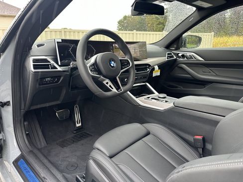 New 2025 BMW 430i xDrive Coupe w/ M Sport Package image 17