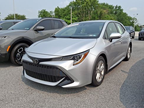 Used 2019 Toyota Corolla SE w/ SE Option Package FWD image 2