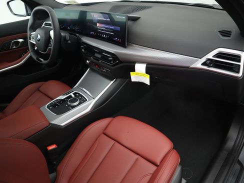 Certified 2025 BMW 330i Sedan w/ Premium Package image 19