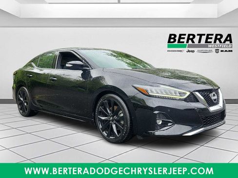 Used 2023 Nissan Maxima SR w/ Sport Mat Group FWD image 1