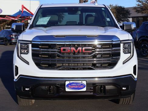 Used 2024 GMC Sierra 1500 SLT image 12