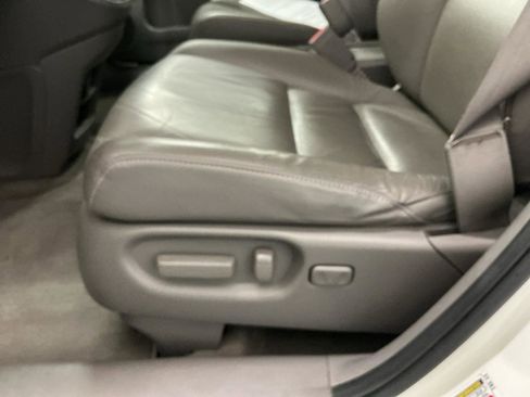 Used 2011 Honda CR-V EX-L image 17