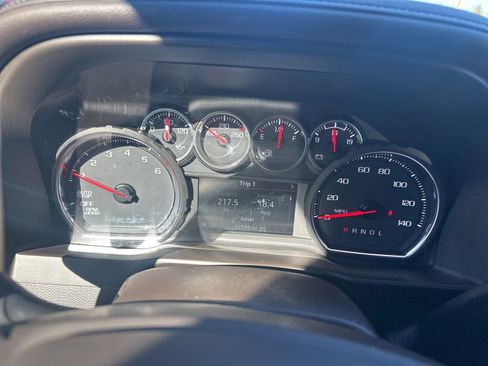 Used 2021 Chevrolet Silverado 1500 LTZ w/ Z71 Off-Road Package image 22